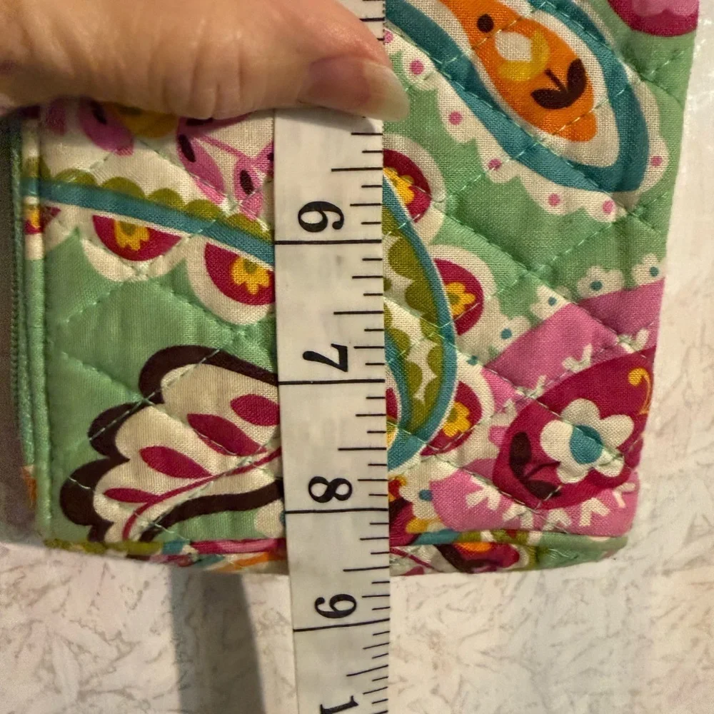 Vera Bradley Clutch, Smart Phone Floral Wristlet In Tutti Fruity, Ultra Feminine